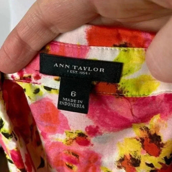Ann Taylor top size 6 pink 28% silk floral - Picture 12 of 13